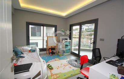 GÜZELBAHÇE ÇAMLI’DA SATILIK 4+2 LÜKS TRİPLEKS VİLLA