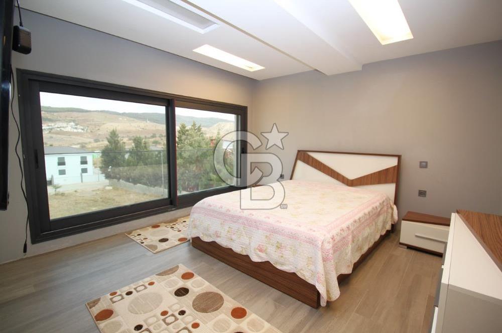 GÜZELBAHÇE ÇAMLI’DA SATILIK 4+2 LÜKS TRİPLEKS VİLLA