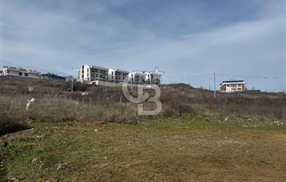 YALOVA MERKEZ DE SATILIK 2 KAT KONUT İMARLI DENİZ MANZARALI ARSA