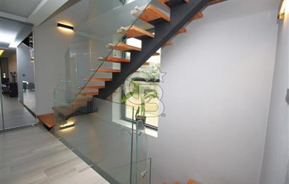 GÜZELBAHÇE ÇAMLI’DA SATILIK 4+2 LÜKS TRİPLEKS VİLLA