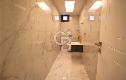 GÜZELBAHÇE ÇAMLI’DA SATILIK 4+2 LÜKS TRİPLEKS VİLLA