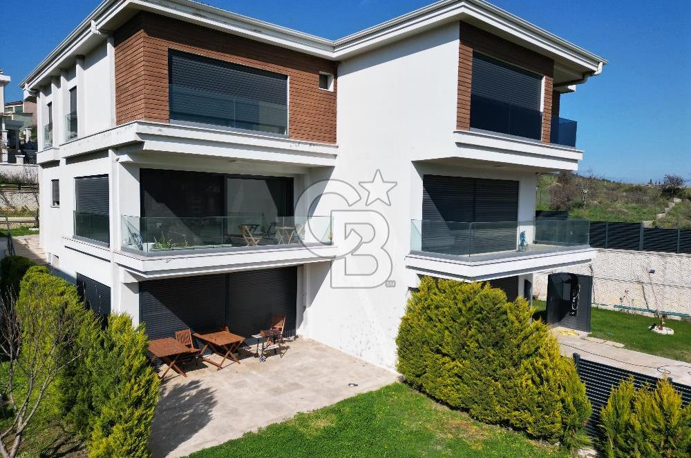 GÜZELBAHÇE ÇAMLI’DA SATILIK 4+2 LÜKS TRİPLEKS VİLLA