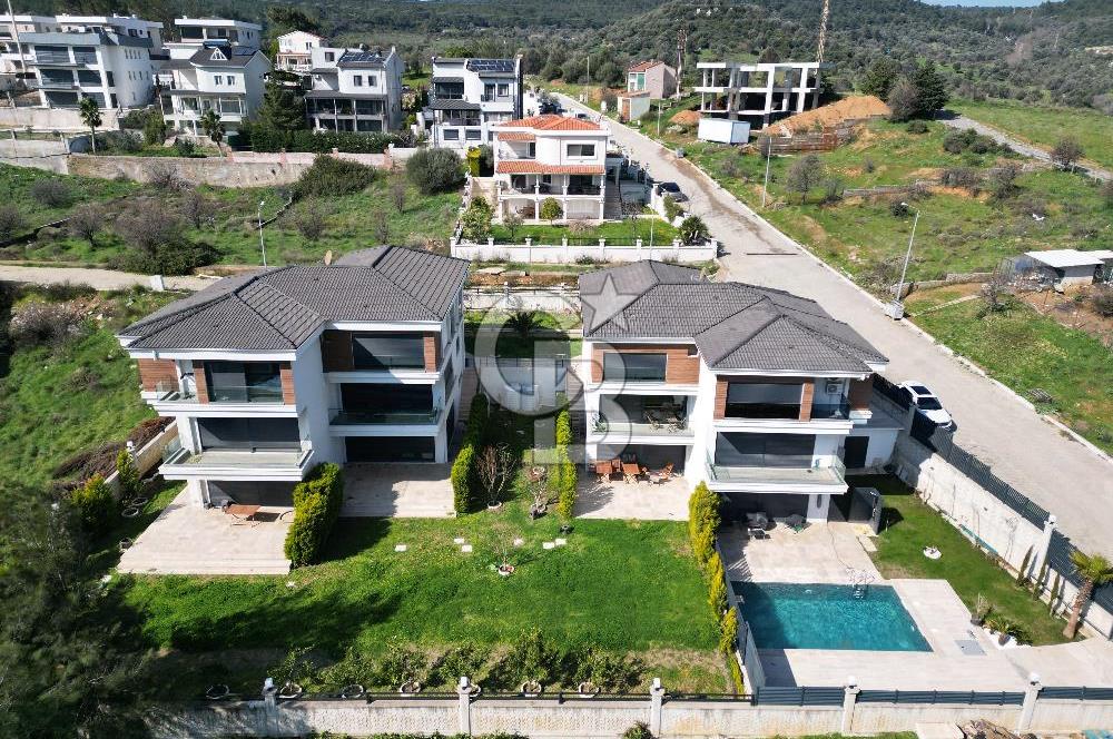 GÜZELBAHÇE ÇAMLI’DA SATILIK 4+2 LÜKS TRİPLEKS VİLLA