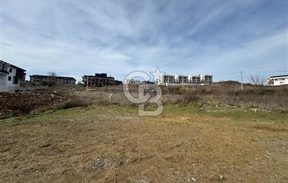 YALOVA MERKEZ DE SATILIK 2 KAT KONUT İMARLI DENİZ MANZARALI ARSA