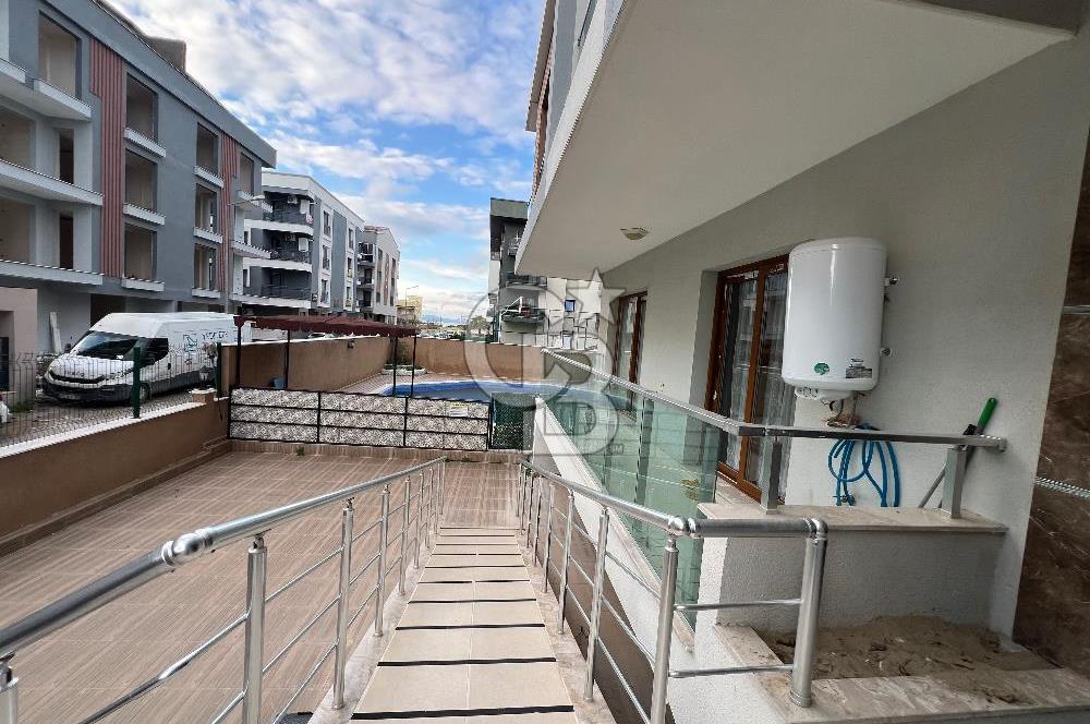 Seyrek’te Satılık Havuzlu 1+1 Daire 