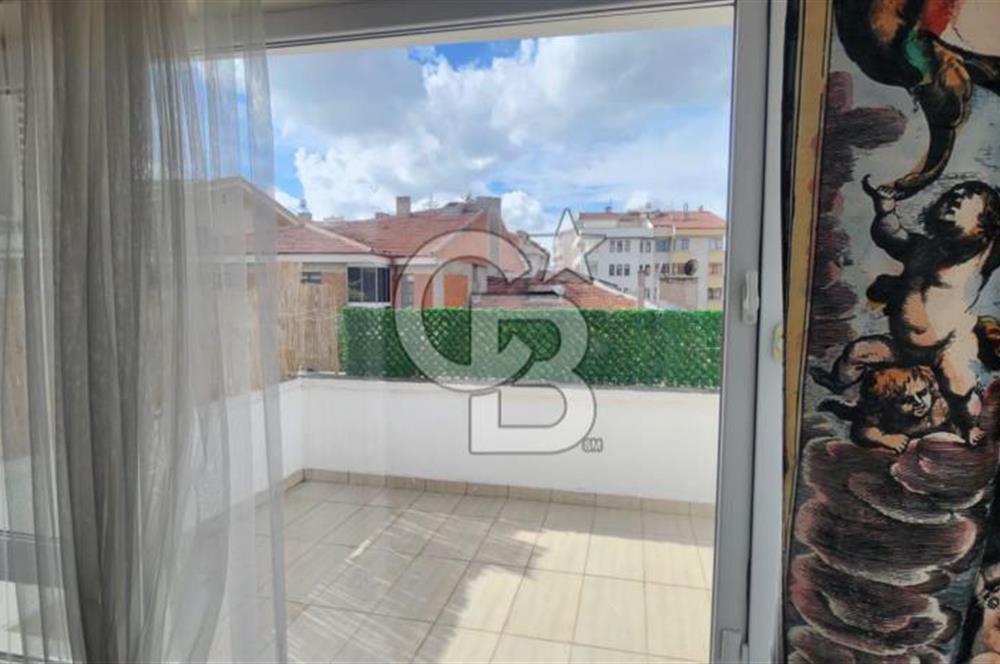 Esat'ta Eşyalı Satılık 2+1 Daire - Kızılay'a Yakın