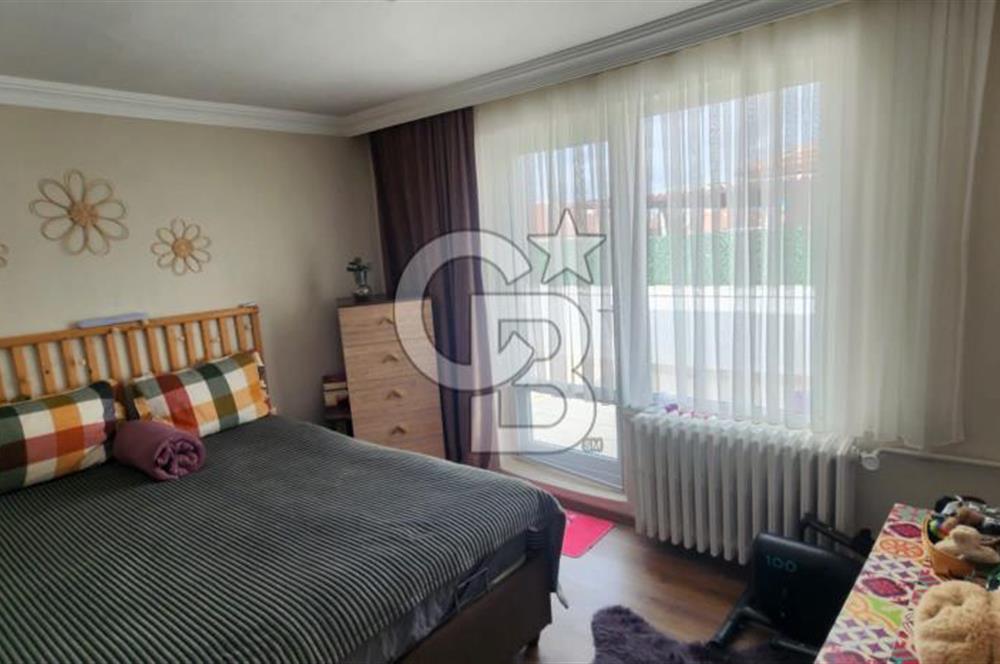 Esat'ta Eşyalı Satılık 2+1 Daire - Kızılay'a Yakın