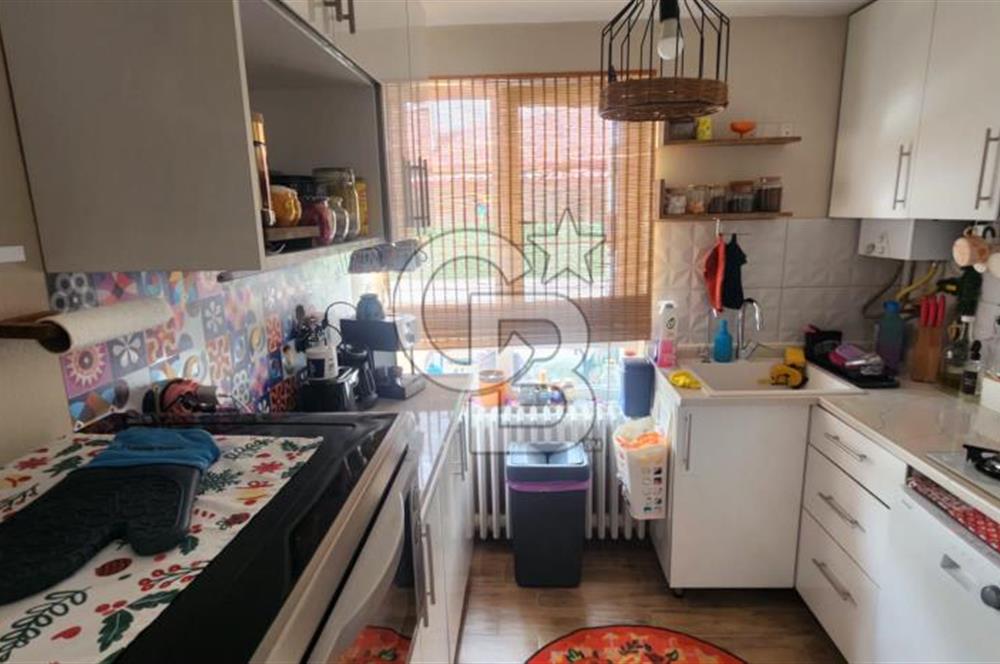 Esat'ta Eşyalı Satılık 2+1 Daire - Kızılay'a Yakın