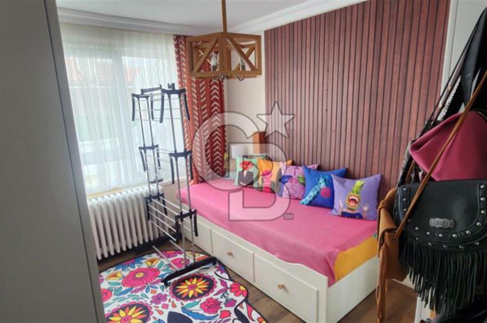 Esat'ta Eşyalı Satılık 2+1 Daire - Kızılay'a Yakın