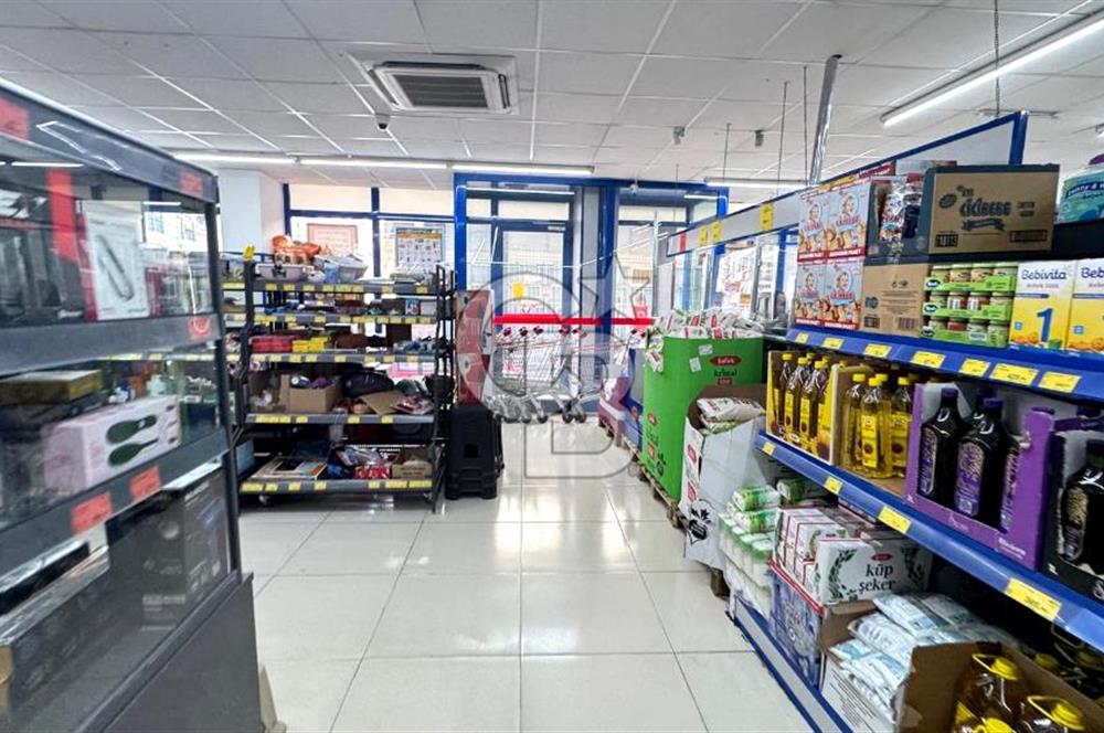 kurumsal kiraacılı 440 m2 dükkan 