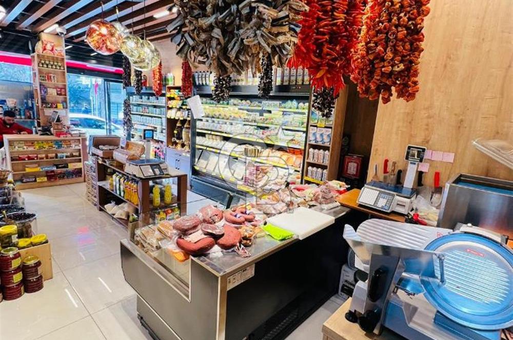 BAYRAMPAŞADA ACİL CADDEYE YAKIN İKİ KATLI SATILIK DÜKKAN