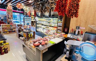 BAYRAMPAŞADA ACİL CADDEYE YAKIN İKİ KATLI SATILIK DÜKKAN