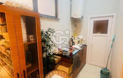 BAYRAMPAŞADA ACİL CADDEYE YAKIN İKİ KATLI SATILIK DÜKKAN