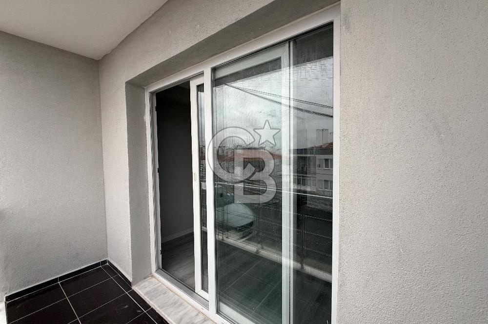 Bornova Merkez’e Yakın, Önü Açık ve Deniz Manzaralı Temiz Daire