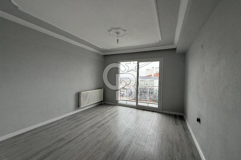 Bornova Merkez’e Yakın, Önü Açık ve Deniz Manzaralı Temiz Daire