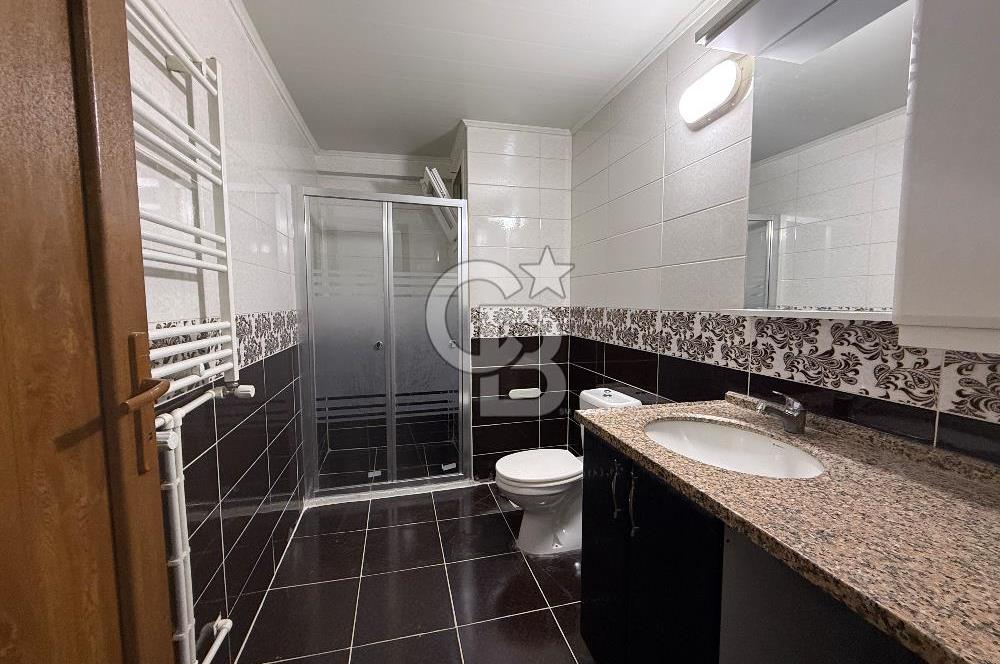 Bornova Merkez’e Yakın, Önü Açık ve Deniz Manzaralı Temiz Daire