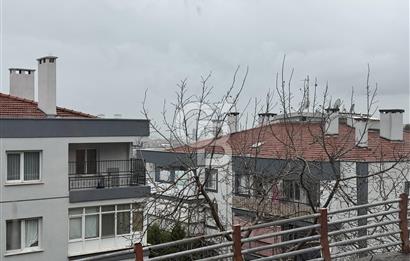 Bornova Merkez’e Yakın, Önü Açık ve Deniz Manzaralı Temiz Daire