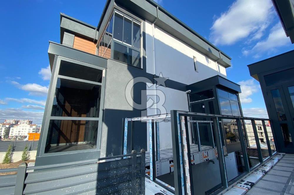 BAĞLICA ALSANCAK ARASINDA 7+2 SATILIK FULL YAPILI LÜKS VİLLA