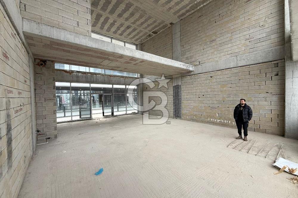 ANGORA ÇARŞI DA SATILIK ÖNÜ AÇIK OTOPARK KULLANIMLI DÜKKAN