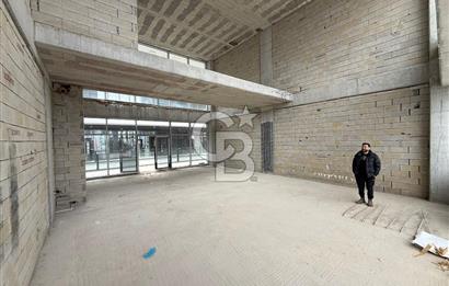 ANGORA ÇARŞI DA SATILIK ÖNÜ AÇIK OTOPARK KULLANIMLI DÜKKAN