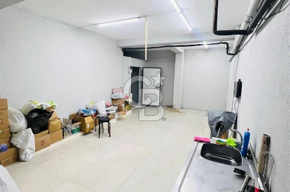 BAYRAMPAŞADA ACİL CADDEYE YAKIN İKİ KATLI SATILIK DÜKKAN