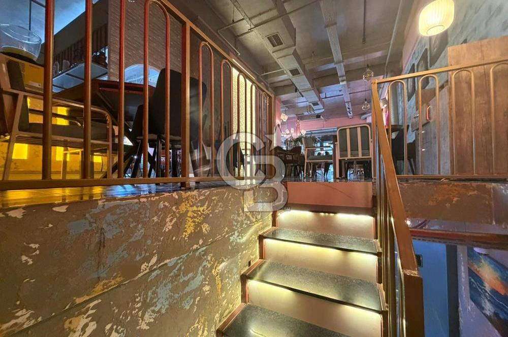 BAŞAKŞEHİR AHŞAP ÇARŞIDA LÜKS KONSEPTLİ,DEVREN KİRALIK KAFE