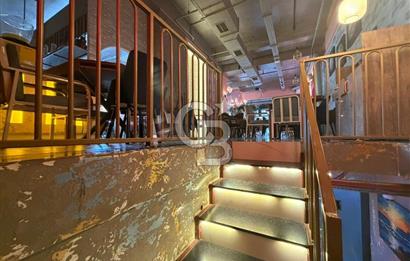 BAŞAKŞEHİR AHŞAP ÇARŞIDA LÜKS KONSEPTLİ,DEVREN KİRALIK KAFE