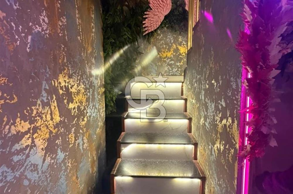 BAŞAKŞEHİR AHŞAP ÇARŞIDA LÜKS KONSEPTLİ,DEVREN KİRALIK KAFE