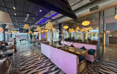 BAŞAKŞEHİR AHŞAP ÇARŞIDA LÜKS KONSEPTLİ,DEVREN KİRALIK KAFE