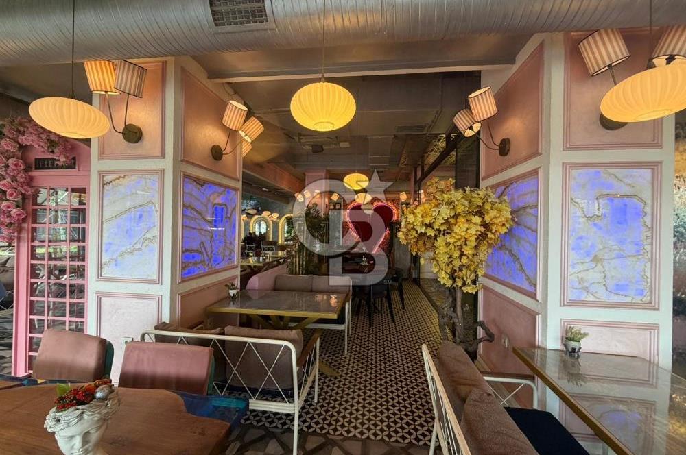 BAŞAKŞEHİR AHŞAP ÇARŞIDA LÜKS KONSEPTLİ,DEVREN KİRALIK KAFE