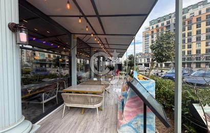 BAŞAKŞEHİR AHŞAP ÇARŞIDA LÜKS KONSEPTLİ,DEVREN KİRALIK KAFE