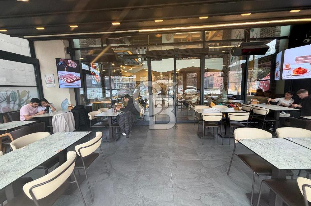 BAHÇEŞEHİR GÖLETTE PRESTİJLİ KONSEPT DEVREN KİRALIK KAFE