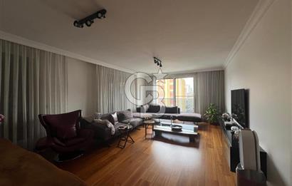 SUADİYE TÜCCAR KATİBİ SOKAK SATILIK 3 + 1 | Merkezi Konum |