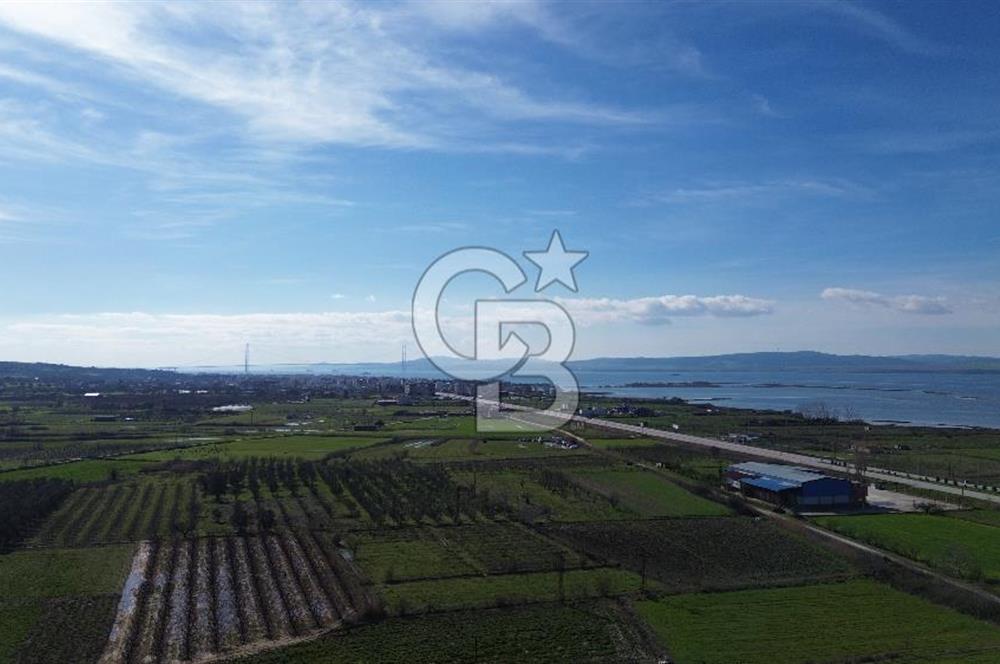 📍ÇARDAK’TA MERKEZİ KONUMDA ŞEFTALİ AĞAÇLI SATILIK TARLA 