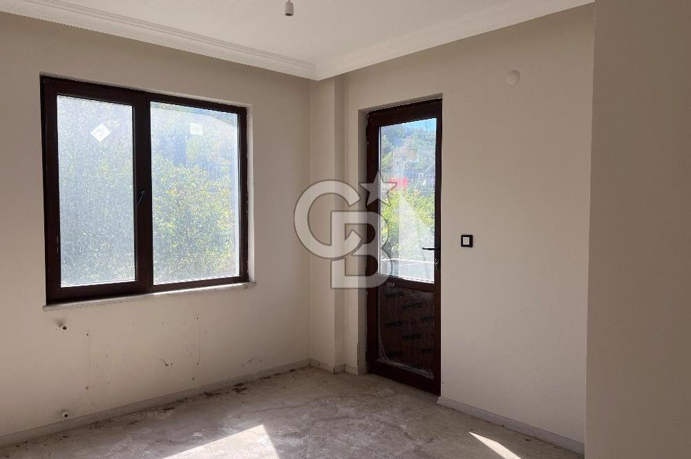 Karamürsel 4 Temmuz Mahallesi Satılık 5+1 Bahçe Dubleksi Daire