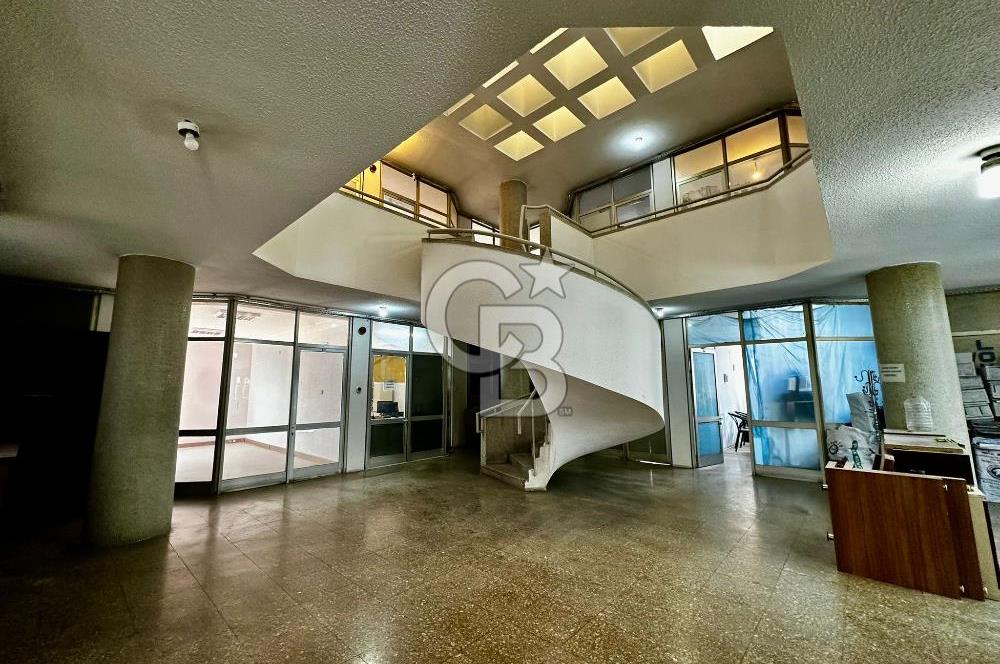 GIDA ÇARŞISI'NIN TAM MERKEZİNDE SATILIK OFİS FIRSATI