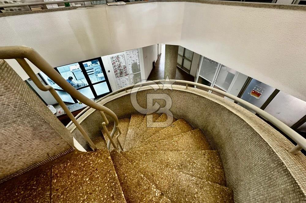 GIDA ÇARŞISI'NIN TAM MERKEZİNDE SATILIK OFİS FIRSATI