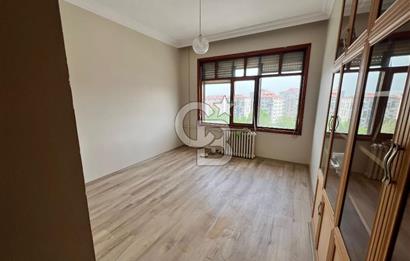 CB DİNAMİKTEN RAUF DENKTAŞ CADDESİNDE KİRALIK DAİRE