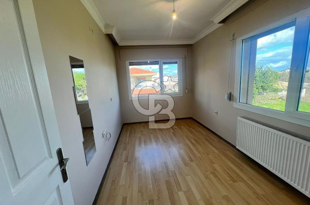 Urla Çeşmealtı'nda Havuzlu Site İçinde 3+1 Kiralık Villa