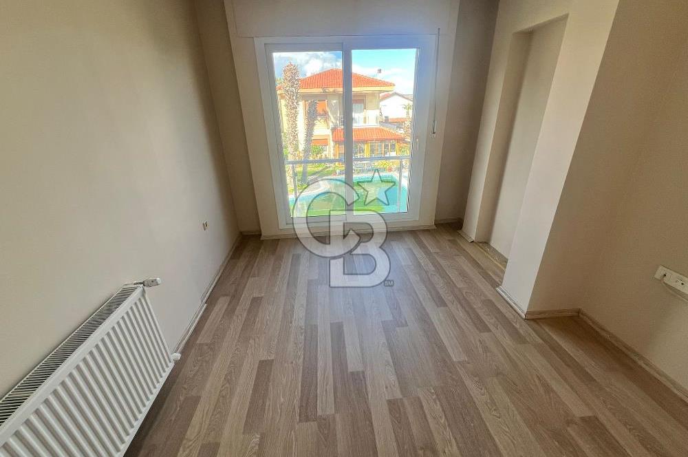 Urla Çeşmealtı'nda Havuzlu Site İçinde 3+1 Kiralık Villa