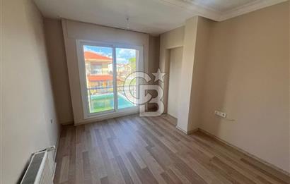 Urla Çeşmealtı'nda Havuzlu Site İçinde 3+1 Kiralık Villa