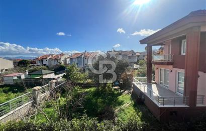 Urla Çeşmealtı'nda Havuzlu Site İçinde 3+1 Kiralık Villa