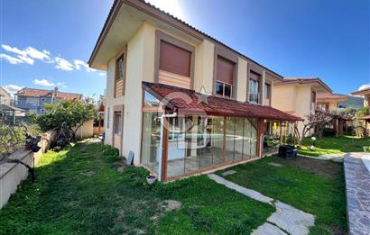 Urla Çeşmealtı'nda Havuzlu Site İçinde 3+1 Kiralık Villa