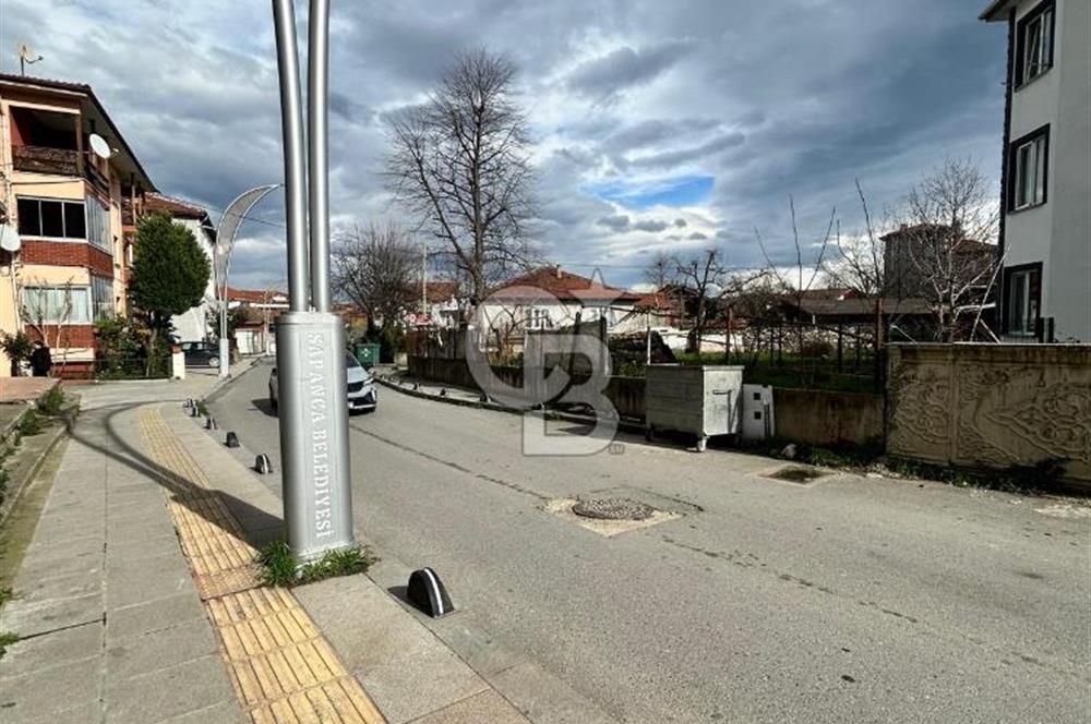 SAPANCA Çayiçi Mevkiinde SATILIK DÜKKAN