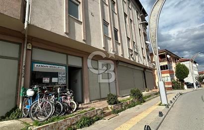 SAPANCA Çayiçi Mevkiinde SATILIK DÜKKAN