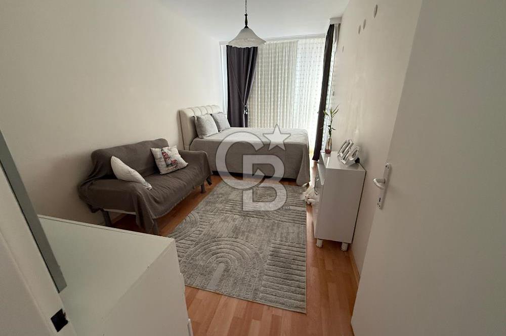 Balçova Çetin Emeç'te Köşe Konumda Manzaralı Satılık 3+1 Daire