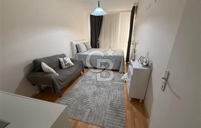 Balçova Çetin Emeç'te Köşe Konumda Manzaralı Satılık 3+1 Daire