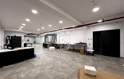 ASTOR PLAZA'DA FULL YAPILI 1000m2 LÜKS EŞYALI KİRALIK İŞ YER