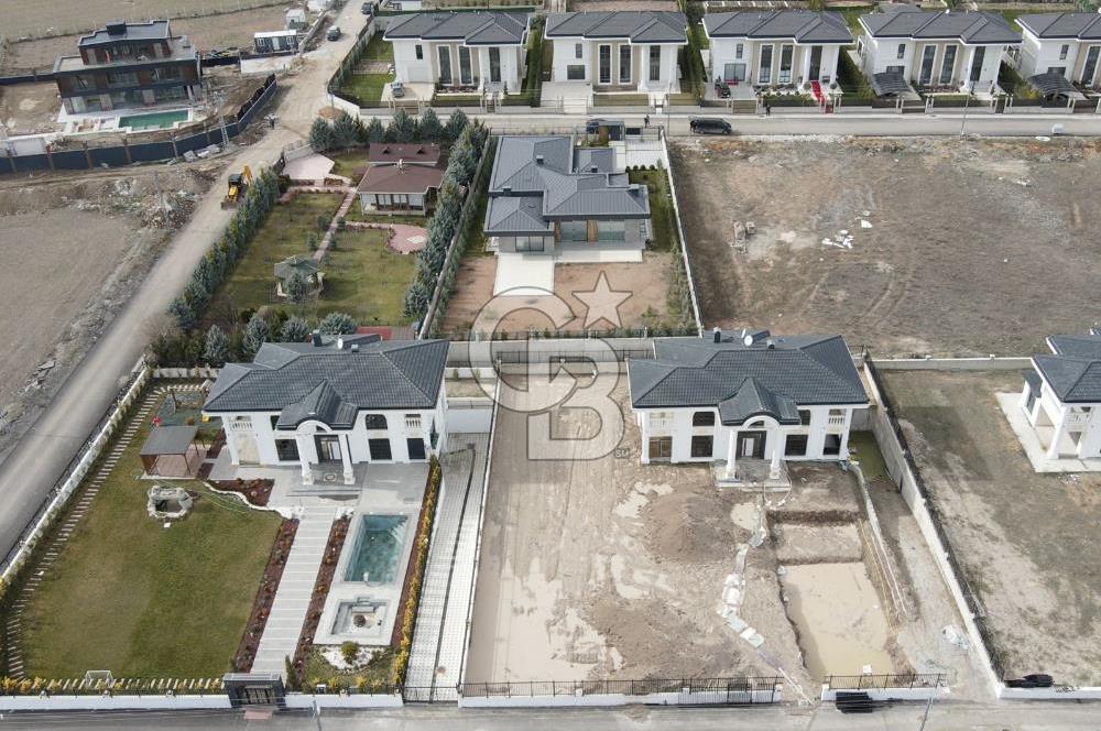 GÖLBAŞI HACILAR  1500 m² ARSA ÜZERİNDE ULTRA LÜKS MALİKANE