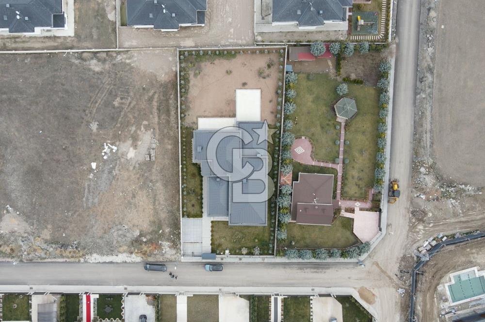 GÖLBAŞI HACILAR  1500 m² ARSA ÜZERİNDE ULTRA LÜKS MALİKANE